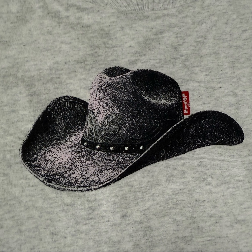 Women’s Levi’s Perfect Tee Moody Cowboy Hat Graphic Shirt Girly Size Medium - Picture 5 of 16